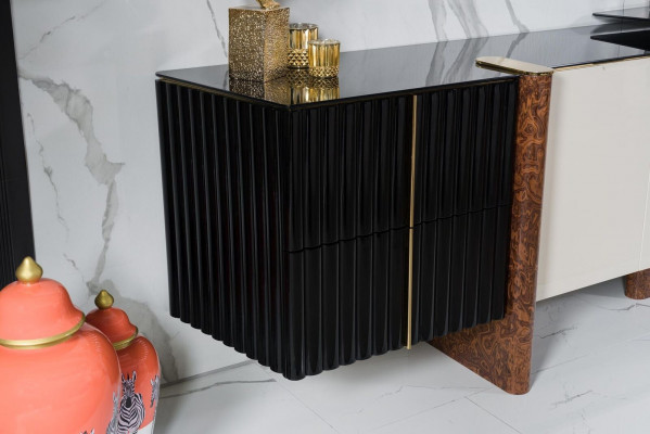 Sideboard Anrichte s zrcadlem Luxus Garnitur Kommode dřevo Komody Klasický
