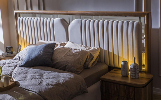Luxus Ložnice set Postel + 2x Noční stolky + Šatní skříň Moderní Kompletní