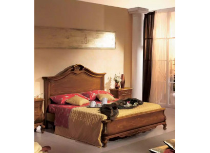 Dřevěná manželská postel v klasickém stylu Luxusní design ložnice Postele
