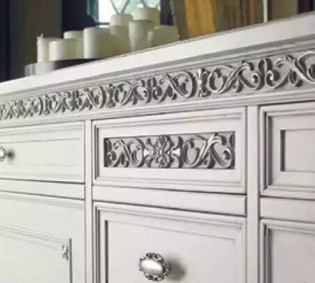 Sideboard Kommode Anrichte Wohnzimmer Massiv Holz Schrank Möbel Weiß Komoda Skříňka Prostorná obývací pokoj z masivního dřeva Bílý