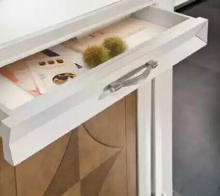 Sideboard Klasická skříň Dřevěné nábytek Italské vybavení Nový