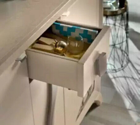 Komoda Sideboard Dřevěná skříň Beige Nábytek Komody Obývací pokoj Nové
