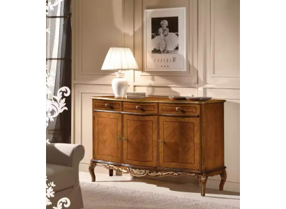 Klasický hnědý nábytek do obývacího pokoje, kvalitní skříň, komoda, sideboards.