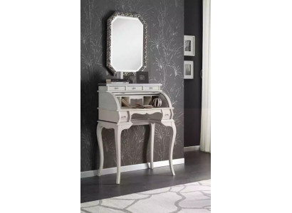 Exkluzivní bílá komoda do obývacího pokoje. Kvalitní dřevěný nábytek.