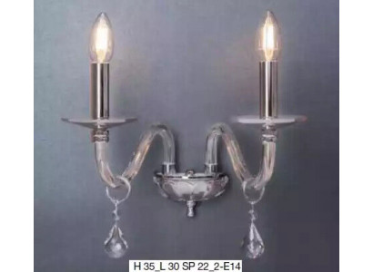 Klasické závěsné osvětlení ve starožitném stylu stěnový lustr stojací lampa