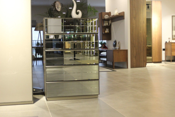 Komoda skříňka Sklo Moderní komody Skříň Ložnice Podkrovní Nový
