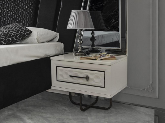 Ložnice nábytek Postel Noční stolky Skříň Šatní skříň Postele 4dílné.