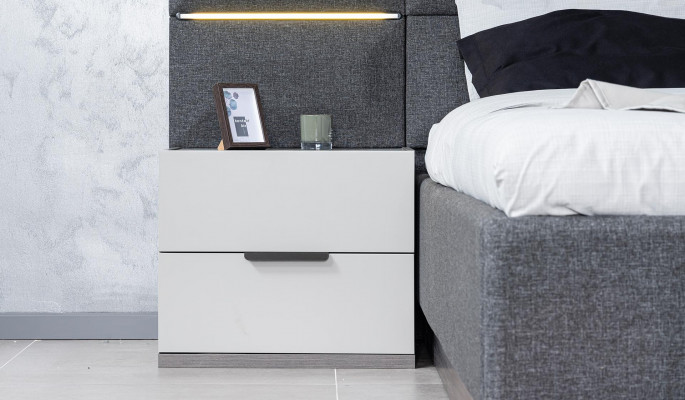 Šedá ložnice Sada kompletní nábytek Postel Skříň Nocní stolky Nábytek 5 kusů Dřevo