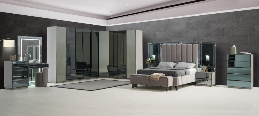 Ložnice Set postel 2x noční stolek taburet dvojposteľ polstrový nábytok 4 dielny. Nový