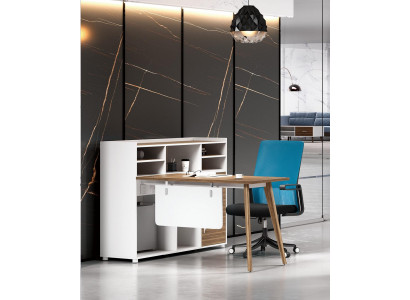 Luxusní pracovní stůl z dřeva v moderním designu a světlých barvách.