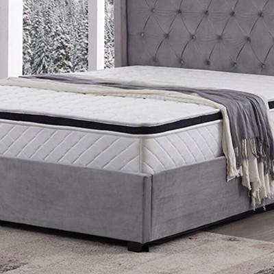 Postel Chesterfield Luxusní polštářková postel Design lůžka textilie kožené nové