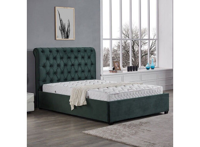 Moderní zelená postel Chesterfield. Designérská luxusní postel.