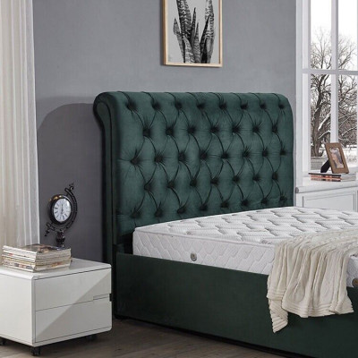 Moderní zelená postel Chesterfield. Designérská luxusní postel.