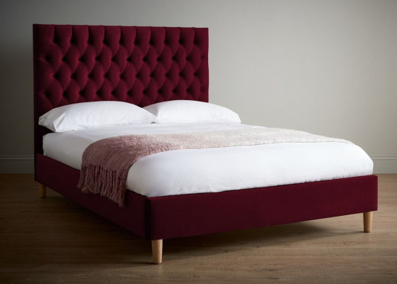 Červená postel Chesterfield Polštářová postel Manželská postel Postele Big XXL Designér Luxusní postel