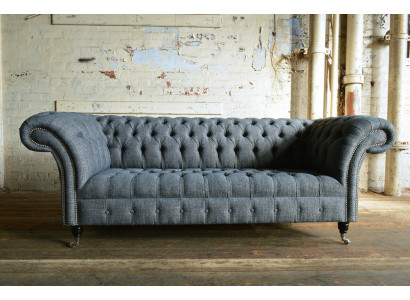 Šedý textilní třímístný Chesterfield Luxus 3-sedačka, designová pohovka