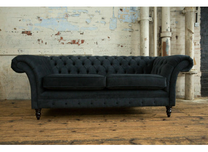 Elegantní černá pohovka Chesterfield od designéra, 3místná luxusní pohovka.
