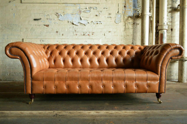 Světle hnědá moderní třísedák Chesterfield návrhářská pohovka