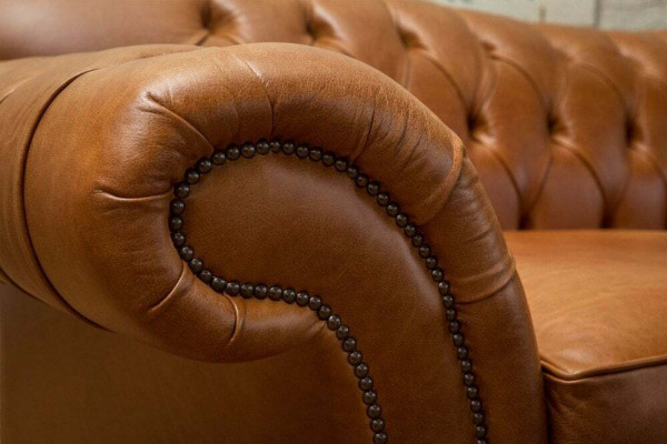 Hnědý Chesterfield třísedák luxusní obývací pokoj, pohovka pro tři osoby