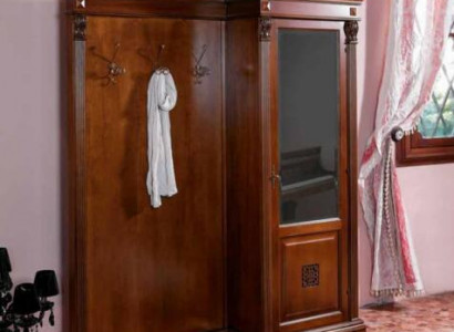 Flur Garderobe Set s šatní skříní a panelem z venkovského stylu.