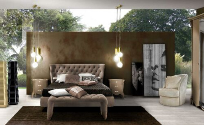 Luxus ložnice set 4dílný. Postel + 2x noční stolek + stolička Moderní design postelí z masivního dřeva.