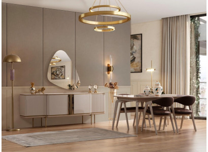 Nábytková sada designérských nábytkových kusů z dubu, krémový jídelní stůl se 4 židlemi a komodou.