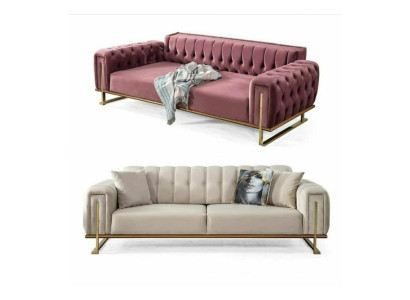 Růžová pohovka Chesterfield do obývacího pokoje, tří místná, čalouněná, gauč 3místný.