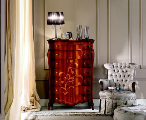 Italský nábytek komoda zásuvky skříň stoly sideboard vitrína