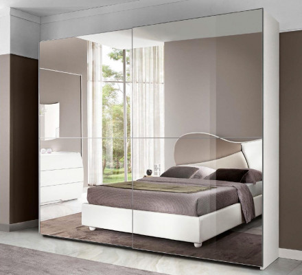 Koupelnová skříň Skříň se šikmými dveřmi Skříně Designová moderní skříň