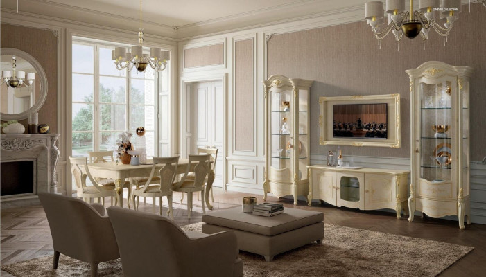 Klasický televizní stolek a rámeček z přírodního dřeva v klasickém stylu