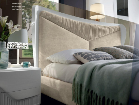 Manželská postel Postel Hotelová postel Moderní postelový rámček Design postelový rámec Dřevěný postelový ráměn