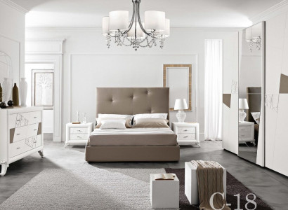 Elegantní designová komoda z přírodního dřeva od italského výrobce nábytku.
