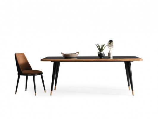 Skupina jídelních nábytků jídelní stůl 4 židle komoda nábytek Jídelna