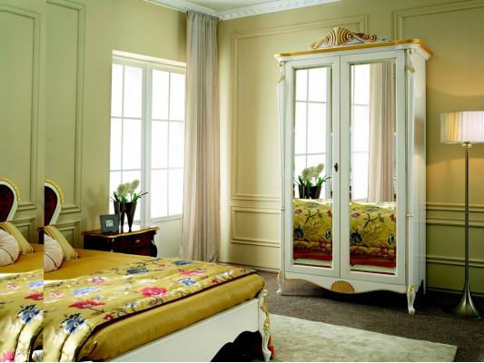 Klasické nábytek Zrcadlo Skříň Dřevěná skříň Skříně Kredence Komody Itálie