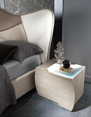 Sada 6 kusů ložnice postel noční stolek komoda zrcadlo šatní skříň souprava