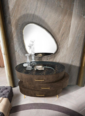Bett Set Design Klassisch Betten Nachttisch Kommode 4tlg. Schlafzimmer  Ložní set v designu klasika s postelí, nočním stolkem, komodou 4 ks. Ložnice