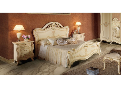 Manželská postel rámovaná dřevem 180x200 ložnice postel hotel postel postel s polštářem