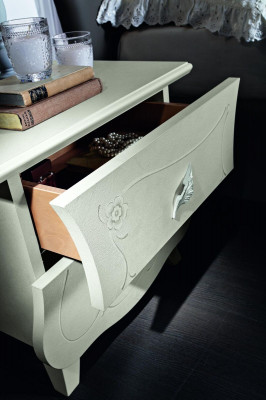 Design nábytek Klasický Luxusní postele Nová postel 2x noční stolek Ložnice set 3 kusy