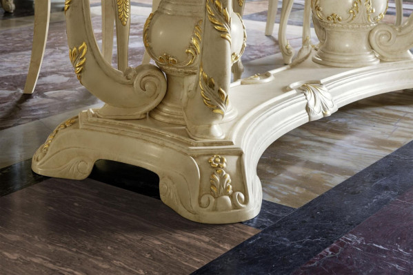 Dřevěný nábytek z Itálie Jídelní stoly Zařízení Jídelní stůl Luxusní stůl Masivní
