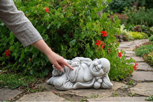 Figur Buddha Skulptur in Steinoptik. Große Skulptur für Garten Dekorative