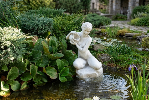 Fontainen Figur Statue Figuren Antik Skulptur Statuen Skulpturen Garten
