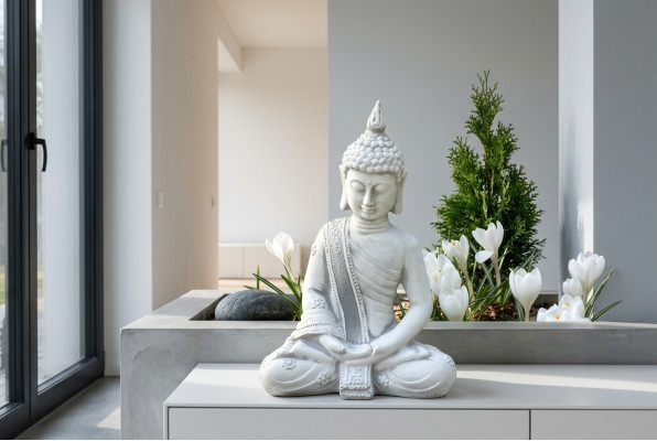 Dekorative Figur Buddha Skulptur in Steinoptik. Große Skulptur für Garten