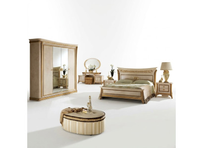 Bett royal königlich antik Schlafzimmer Polsterbett Barock Rokoko Designer