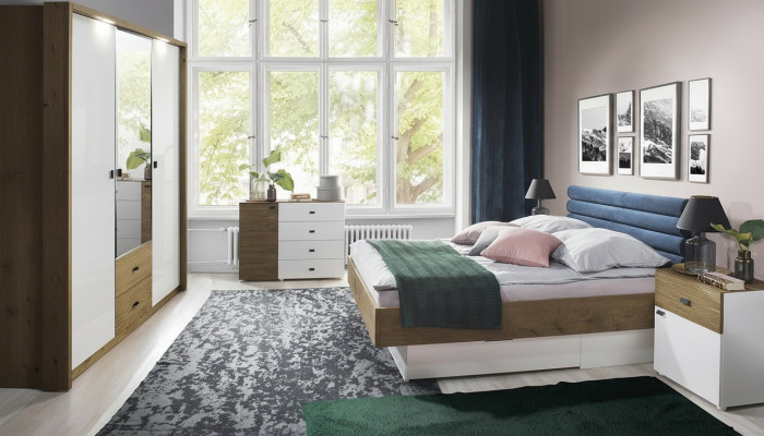 Sada ložnice s postelí, 2 nočními stolky, klasickým rámem postele, designový nábytek 3 ks.