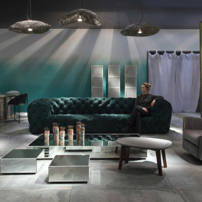 Luxus Chesterfield Samt Verlour Dreisitzer Stoff Couchen Polster Sofa