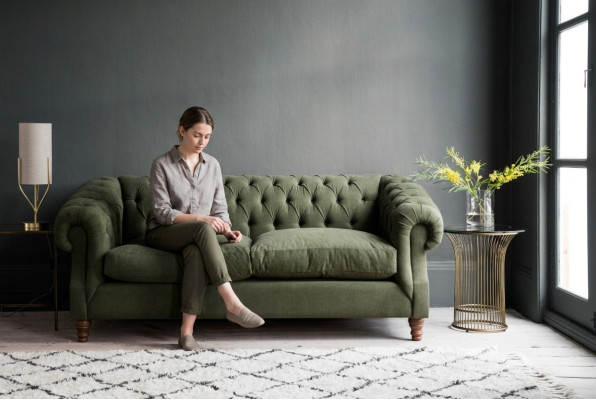Grüner Polster Chesterfield Dreisitzer Designer Luxus 3-er Couch