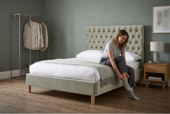Chesterfield Design Polster Englisches Schwarz 140/160/180x200 Betten Doppelbett