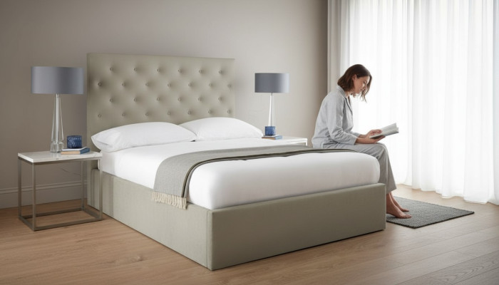 Postel Chesterfield čalouněná postel luxusní dvoulůžková ložnice designová postel postele nové