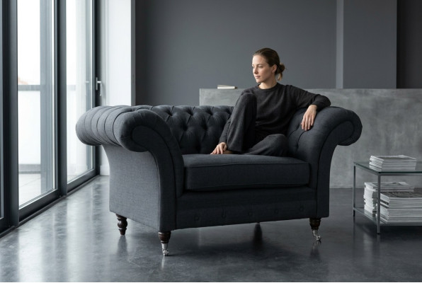 Couch Polster Design Sofa Schwarz Schwarz 1,5er Sitz Sofas Möbel Chesterfield