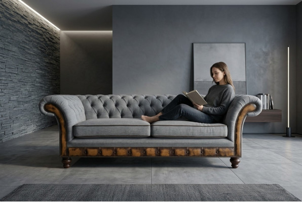 Šedohnědý Chesterfield gauč designérská obývací místnost 3místná pohovka