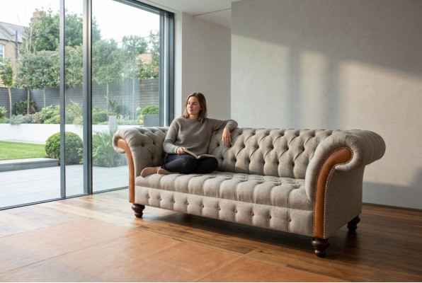 Grauer Chesterfield Dreisitzer Couch Polster Design Sofa Moderner 3er